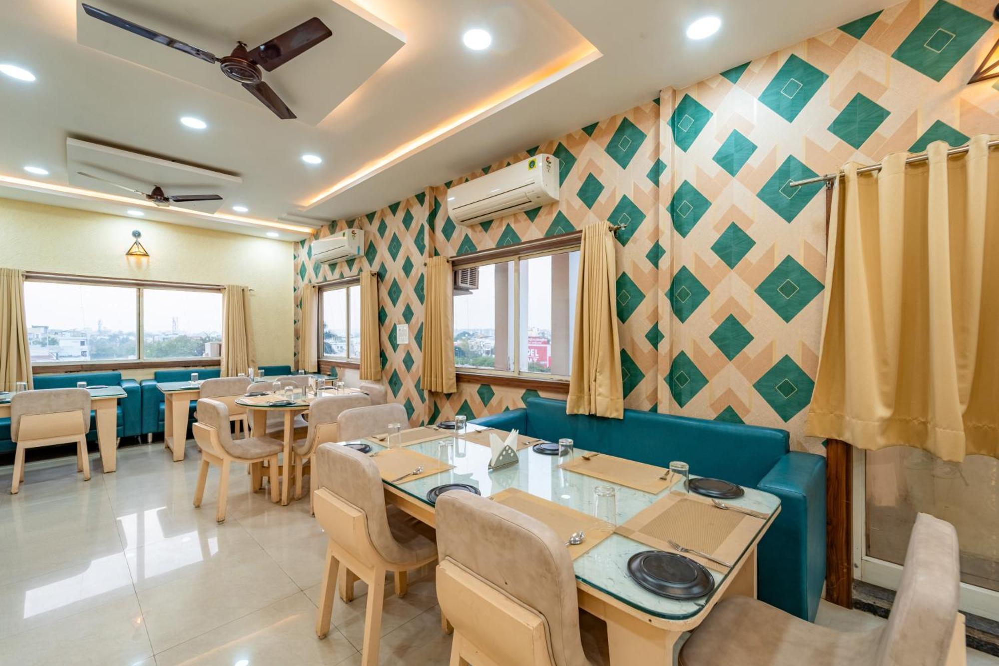 Treebo Premium Zorba Hotel Bhopal Exterior foto